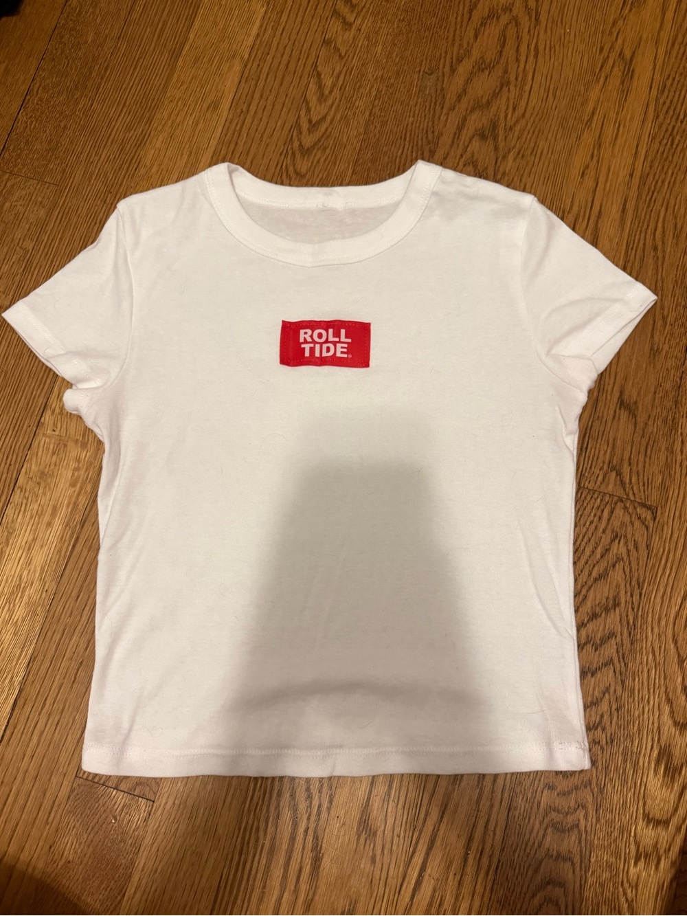 Pants store Short-Sleeve Tee with Red 'Roll Tide' Patch never worn